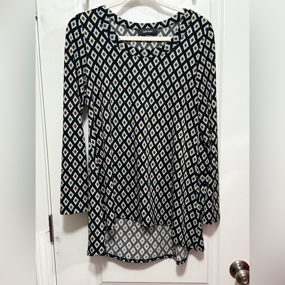 Karen Kane Top womenβs S boho Aztec geometric blouse tunic black long sleeve EUC